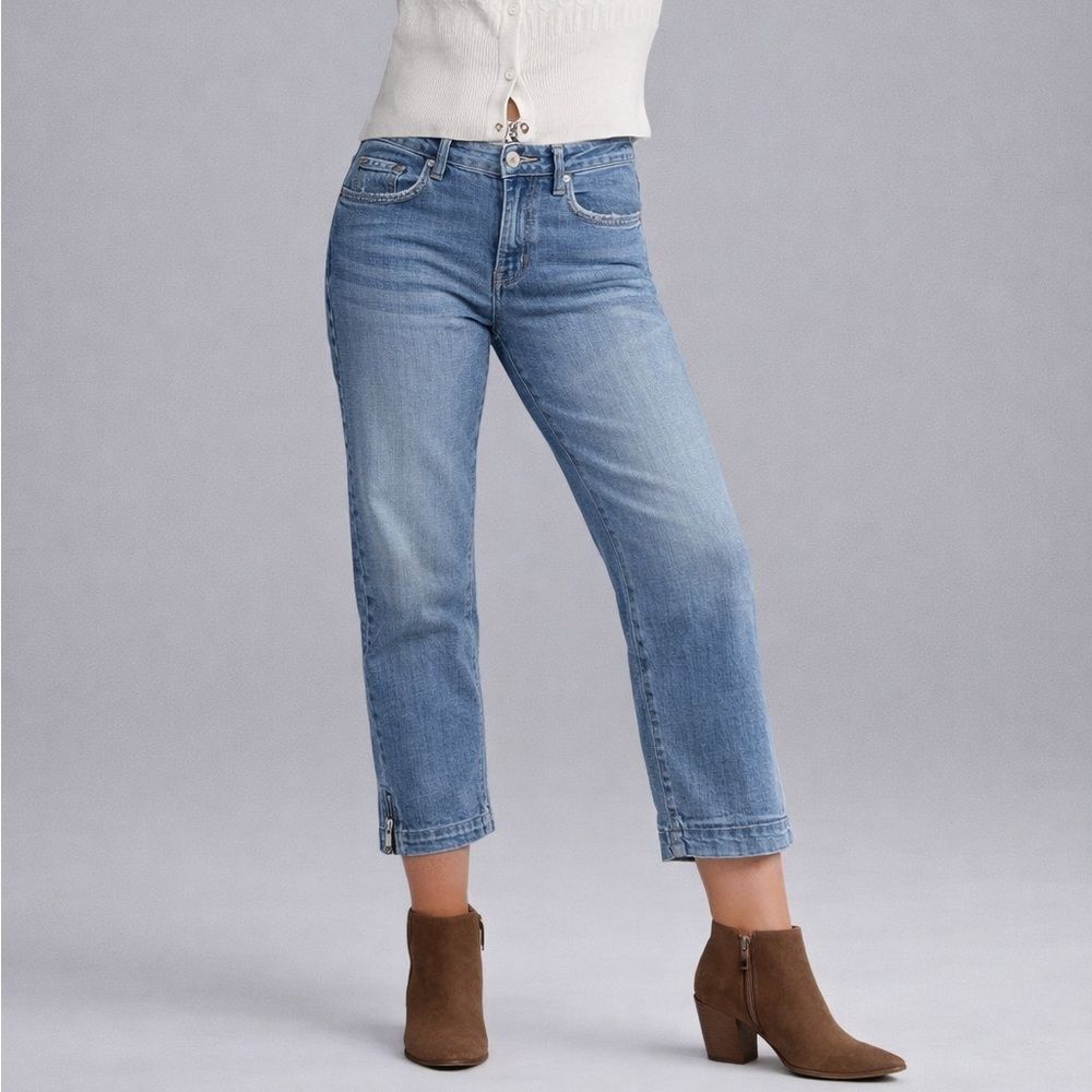 Aeropostale Blue Zippered Ankle Crop Jeans Women’s Size 6 Mid Rise